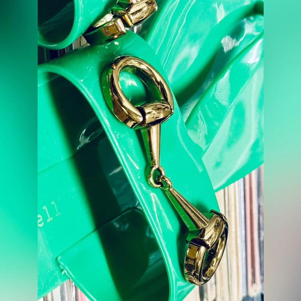 NWOT - Jeffrey Campbell “A Lil Bit” Patent Embellished Sandal Shiny Green - 6 US - Picture 5 of 13